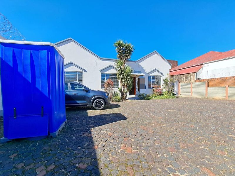 Versatile Business-Zoned Property in South Johannesburg - Photo 6