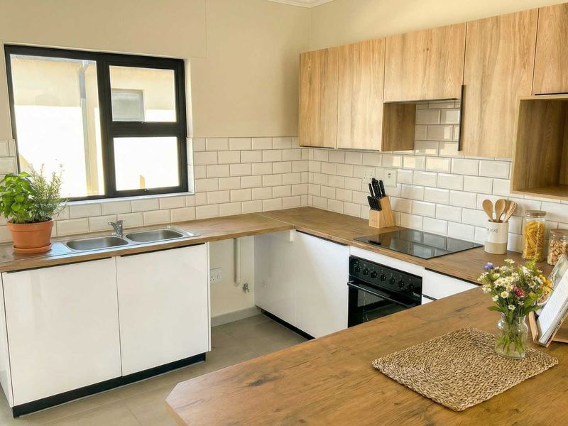 Feel-Good Family Home - Photo 3