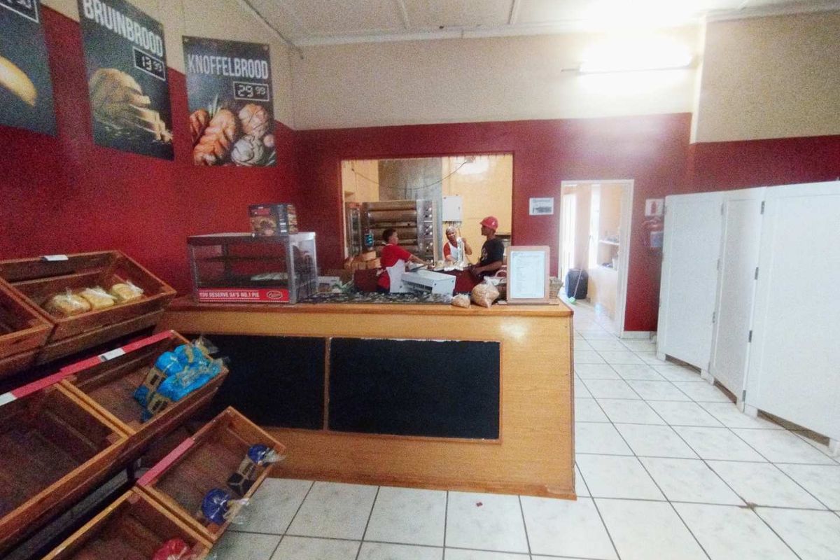 BUSINESS INVESTMENT PROPERTY FOR SALE IN AROAB - NAMIBIA - Photo 3