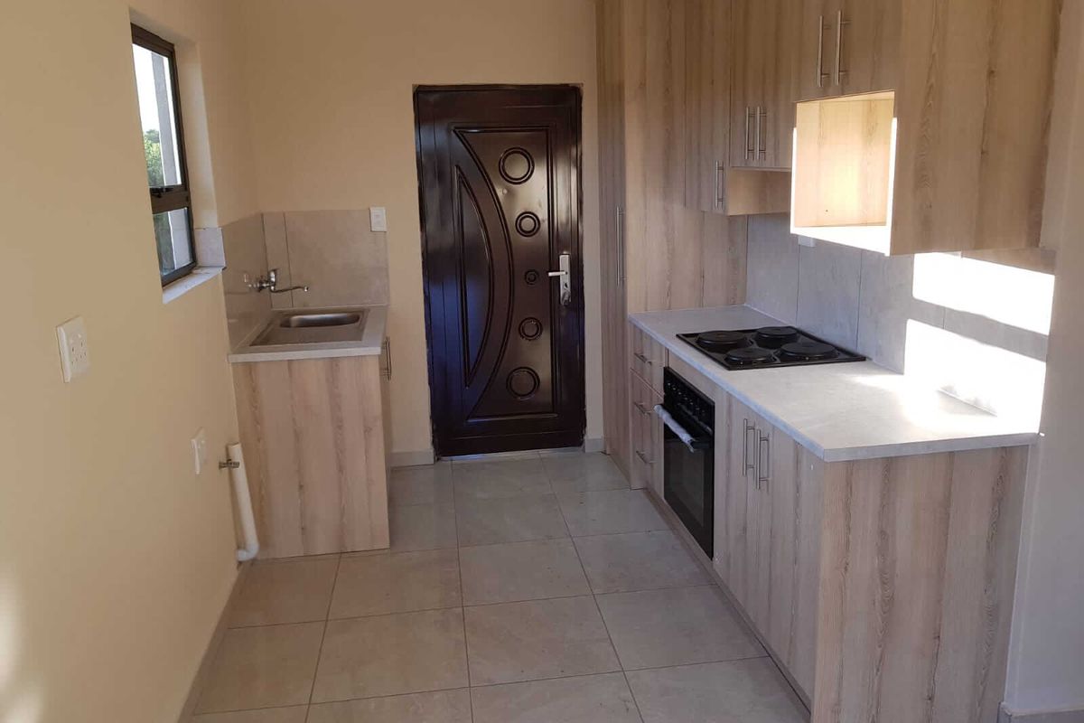 NEW DEVELOPMENT, ALL COSTS INCLUDED, FULL TITLE STANDS. NO DEPOSITS / 100% BONDS (dependent on client profile) - Photo 5