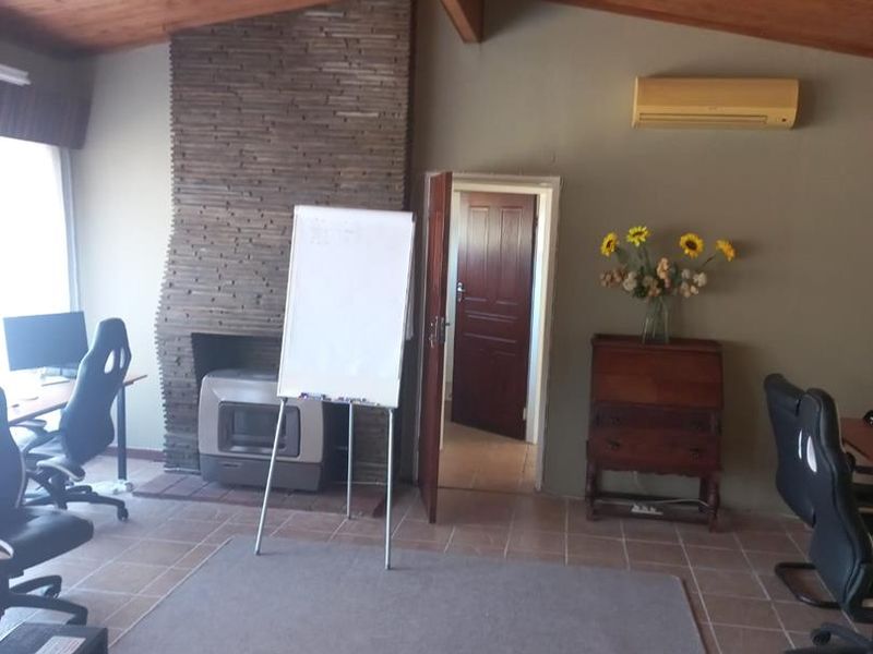 HOUSE WITH MULTIPLE OPPORTUNITIES FOR SALE!! - Photo 5