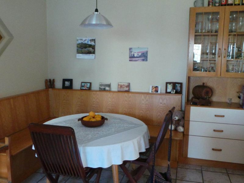 Well located Home close to Private School and Park - Photo 4