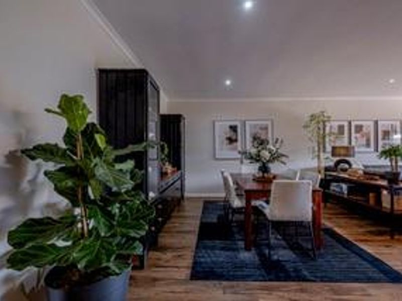 Newly Renovated Townhouse to Rent in Greenacres Village 3 - Photo 8