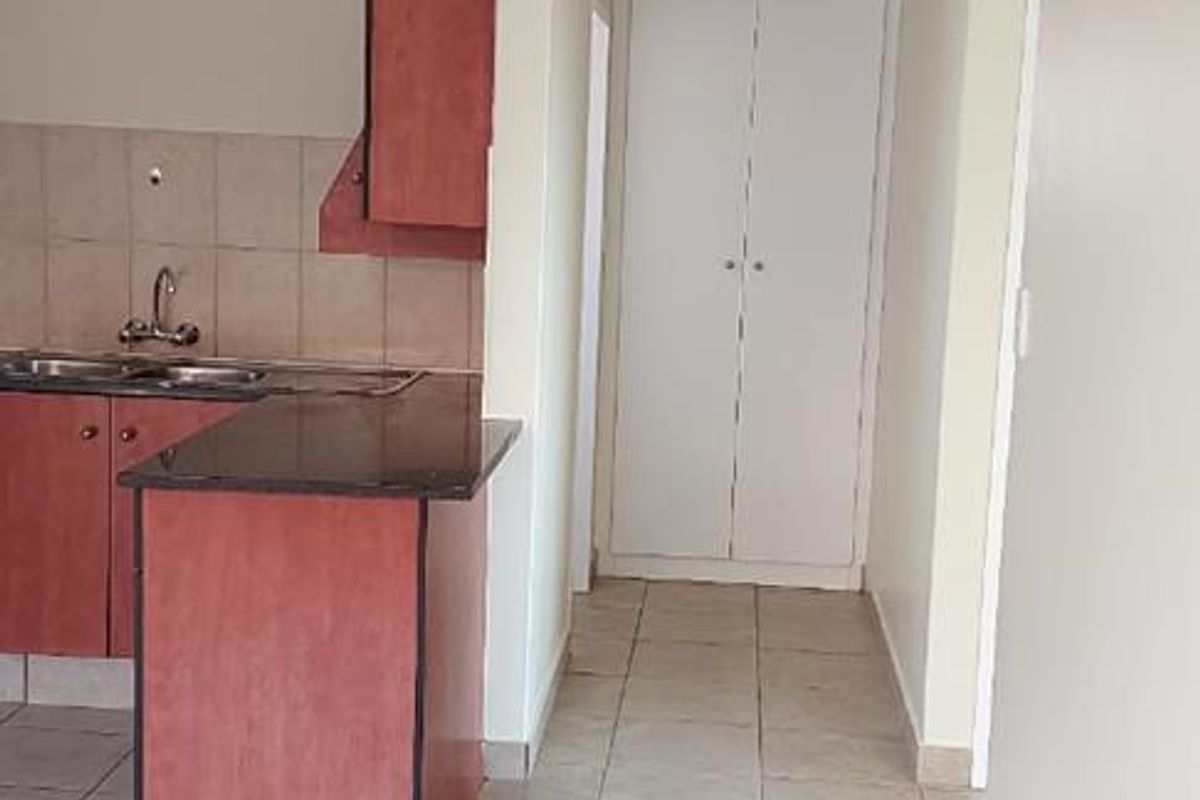 TWO BEDROOM APARTMENT IN  PRETORIA NORTH : 1 JULY 2026. - Photo 4