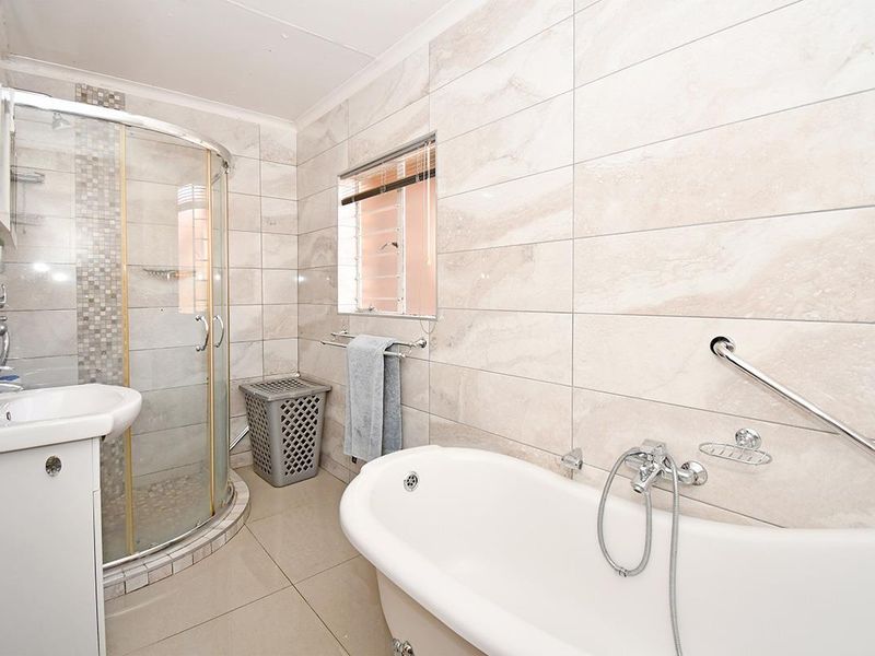 Family Home with Granny Flat - Photo 3