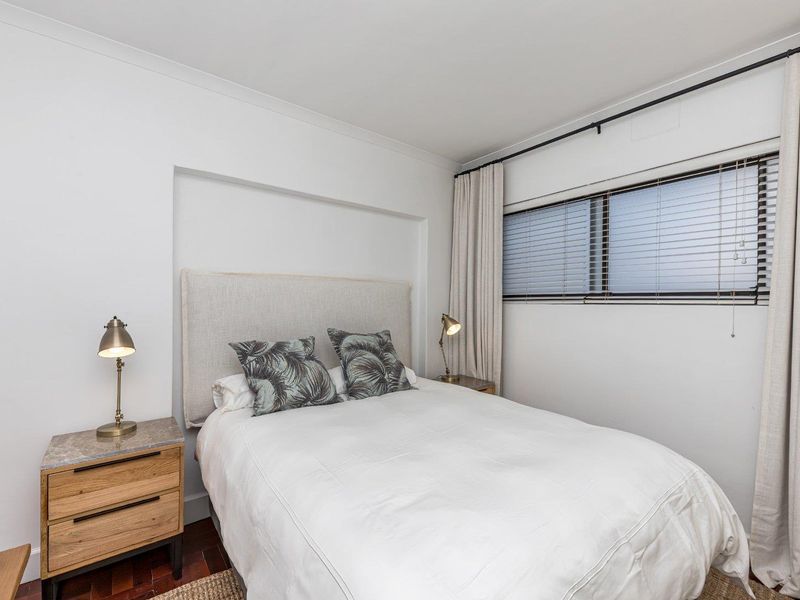 Beachfront Perfection at Kingsgate - Airbnb friendly with basement parking - Photo 9