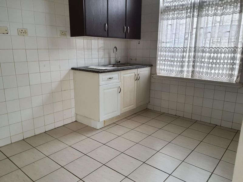 Ground Floor Maisonette in Essenwood - Photo 6