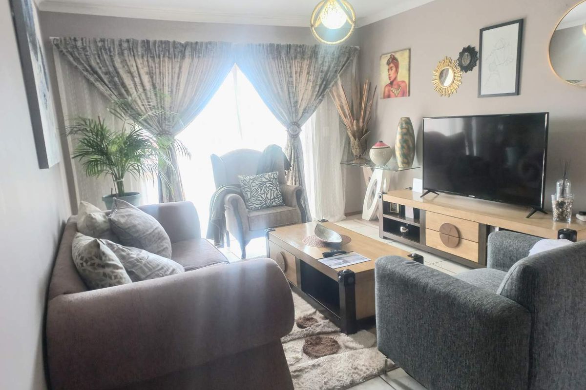 Gem & Neat Apartment - Photo 2