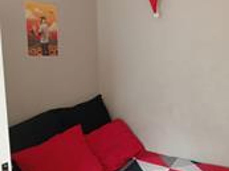 3 bedroom apartment in heart of this dinweedie - Photo 2