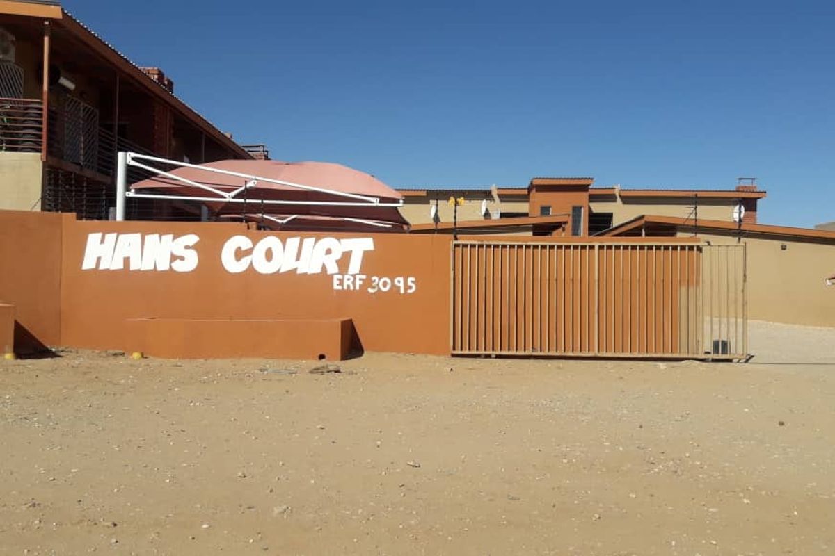 Apartment For Sale In Hans Court, Otjomuise - Photo 2