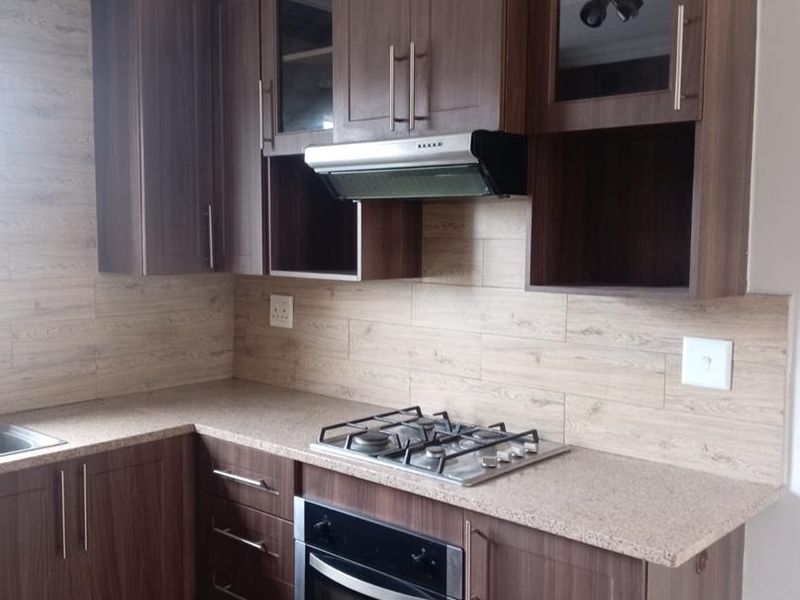 3 BEDROOM TOWNHOUSE TO RENT IN ANDEON - Photo 3