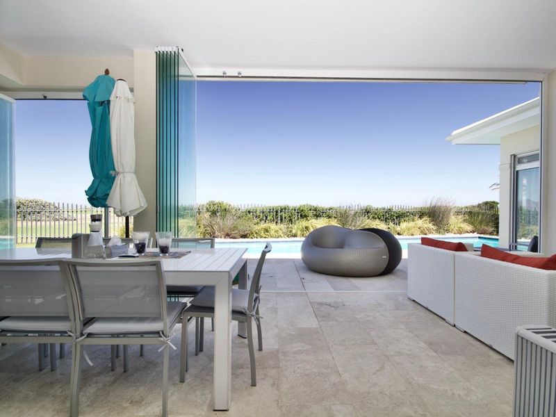 Fully Furnished Luxury beachfront home in Sunset Links Golf Estate - Photo 9