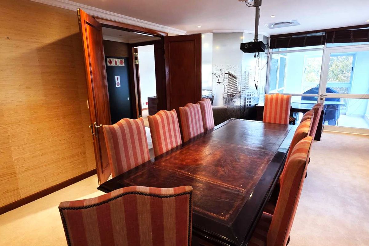 Stunning First Floor Office in Steenberg Office Park - Photo 5