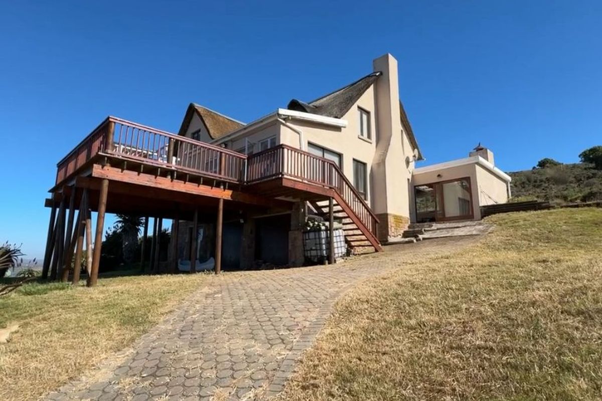 Exclusive Gourits Holiday Home for Sale in Grootrug Estate in Gouritsmond Rural - Photo 3