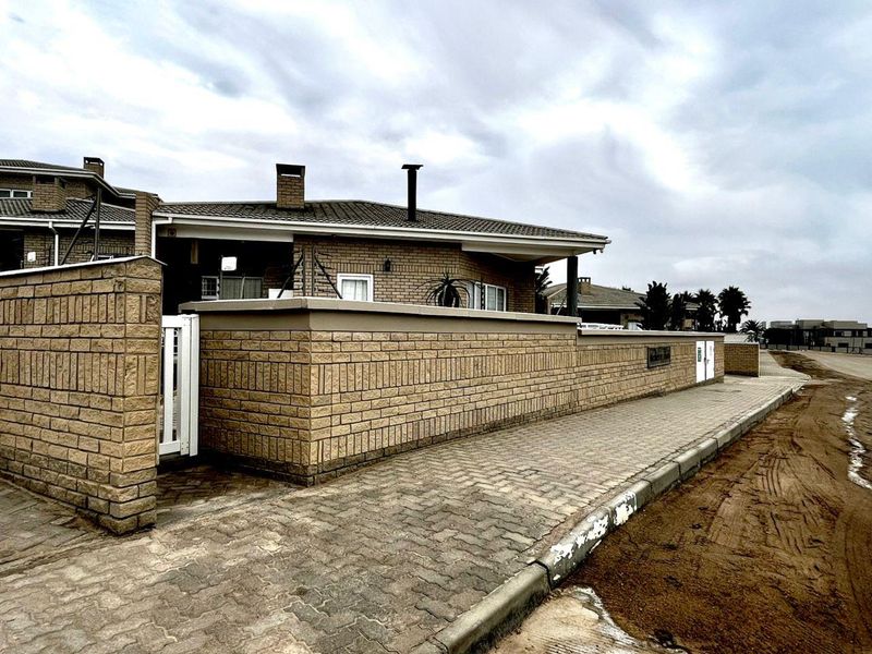 Nostalgic Swakopmund Home - Photo 5