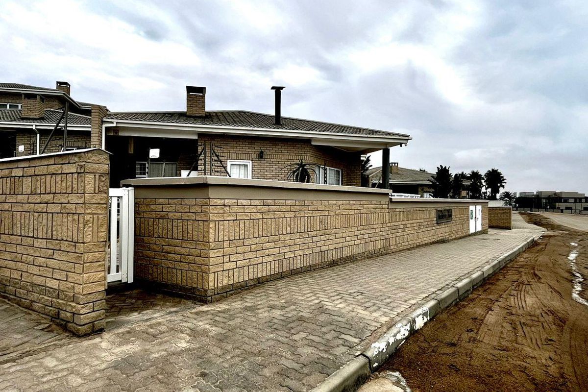 Nostalgic Swakopmund Home - Photo 5