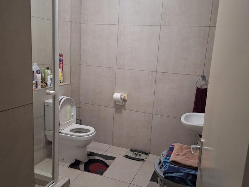 Safe and secure area - Photo 3