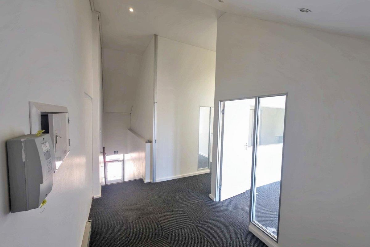 Canal-Facing Loft Office with Private Balconies - Photo 4