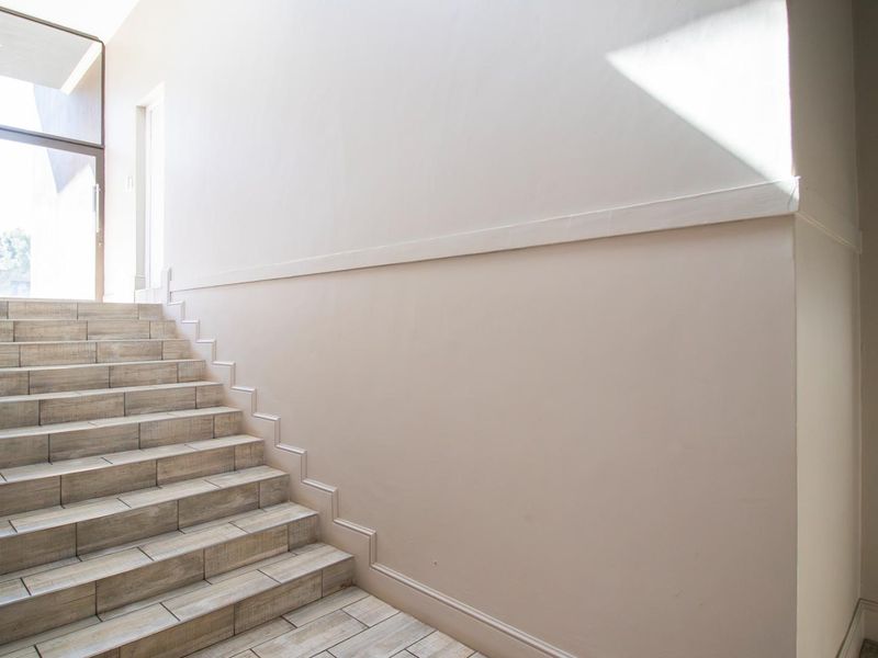 5 Bedroom, 3 Bathroom, 3 Garage Home For Sale in The Wilds. - Photo 8