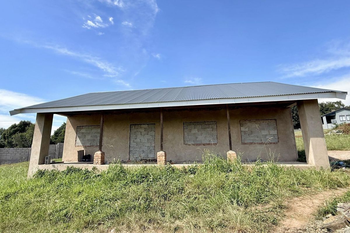 Build Your Dream Home in Merrivale Heights | 902m2 Stand with Partially Completed House - Photo 2