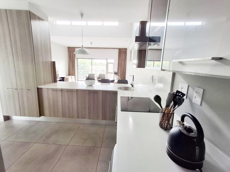 3 BED 2.5 BATH FULLY FURNISHED TOWNHOUSE OAKLANDS - Photo 6