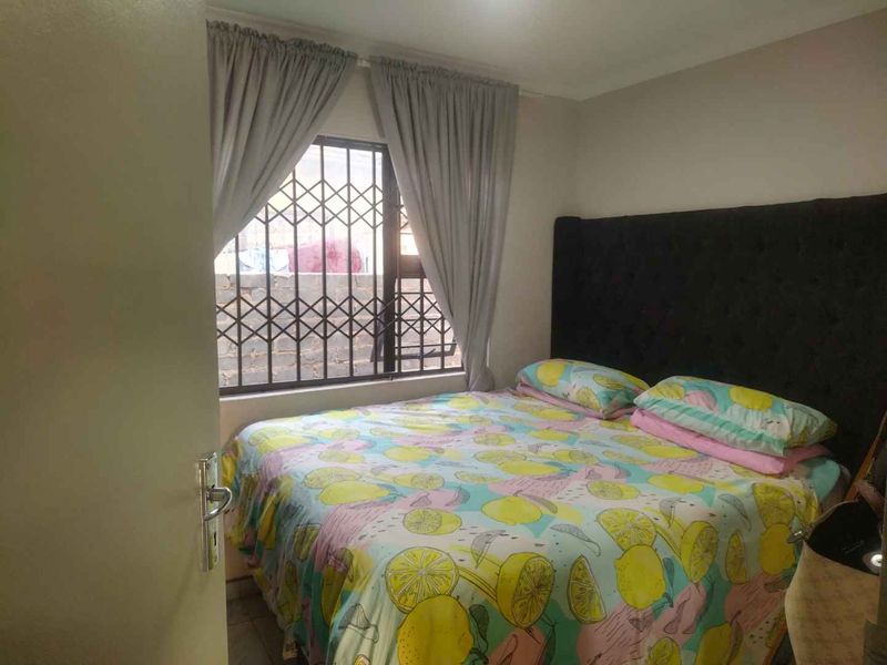 3 bedrooms house for sale in Soshanguve VV - Photo 7