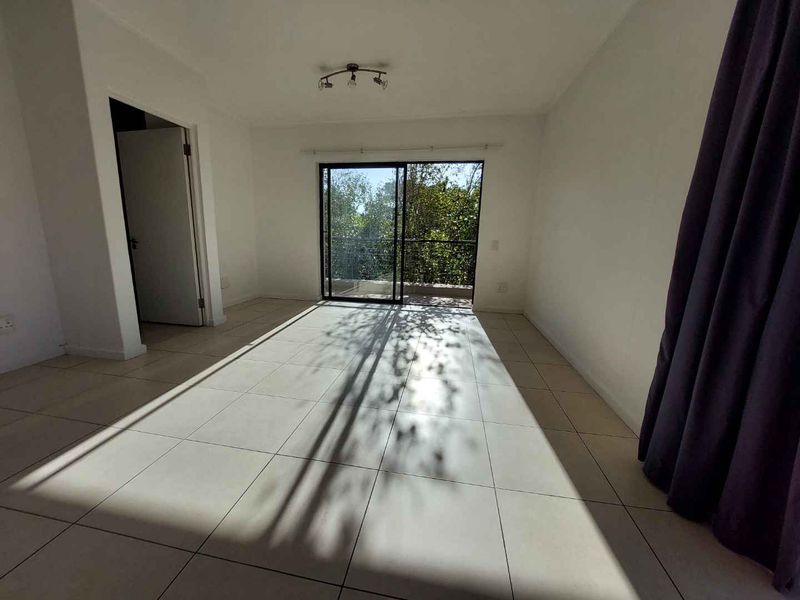 Unfurnished Two-Bedroom Apartment To Rent in Rondebosch - Photo 10