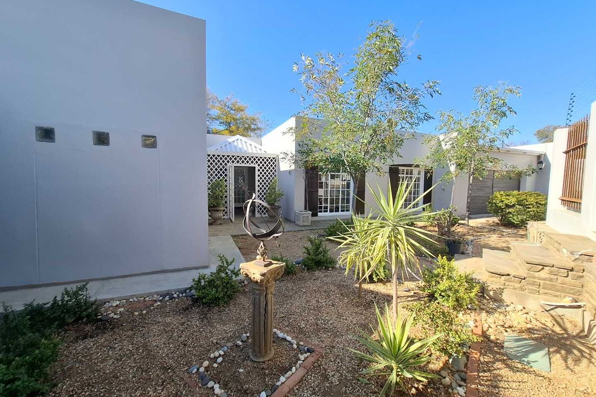 Price Drop & Sole Mandate – An Unmissable Opportunity! - Photo 5