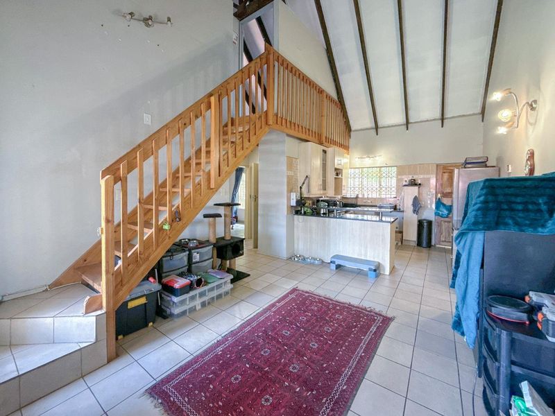 Discover Tranquil Living in the Heart of Garsfontein - Charming 2-Bedroom Pet Friendly Home in a Sought-After Complex - Photo 6