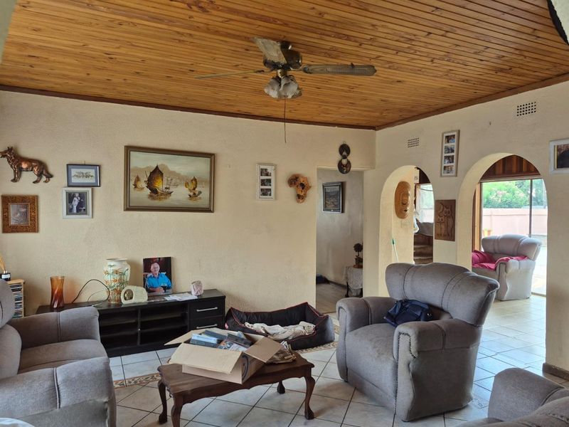 Huge Family Home in a Prime Location for Sale - Photo 3