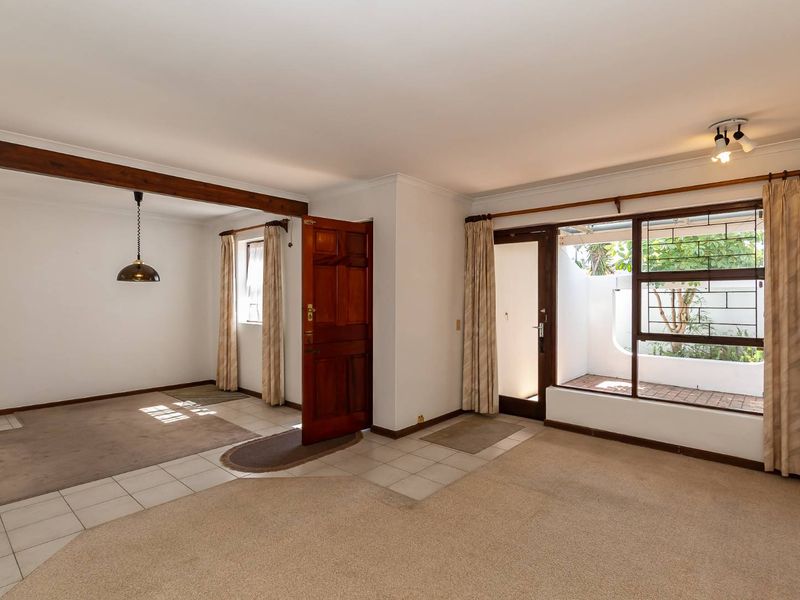 Secure Lock-Up-and-Go in Sought-After Lakeside - Photo 5