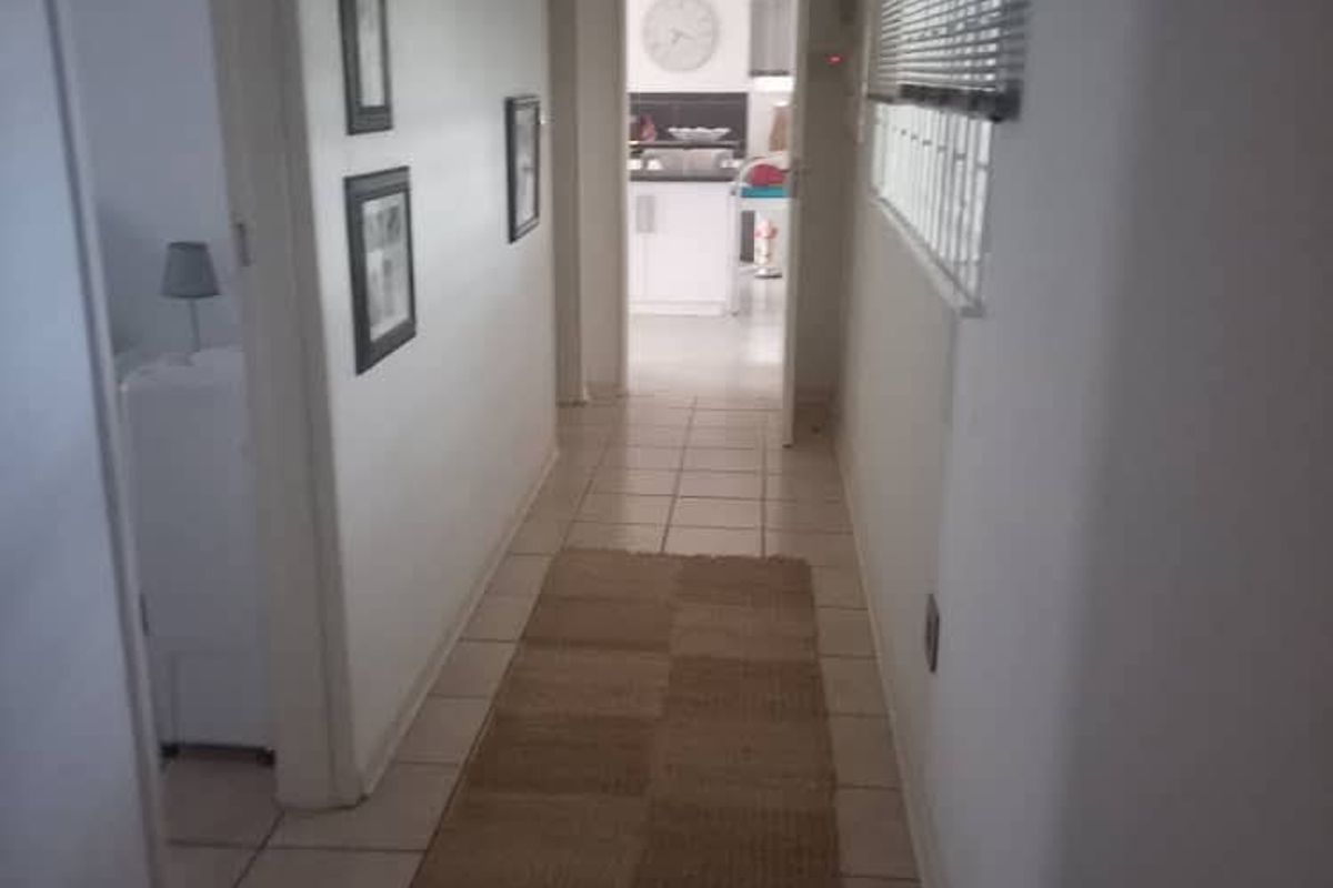 NEAT UPMARKET 3 BEDROOM HOUSE ON A MASSIVE ERF, FOR SALE IN TSUMEB!! - Photo 4