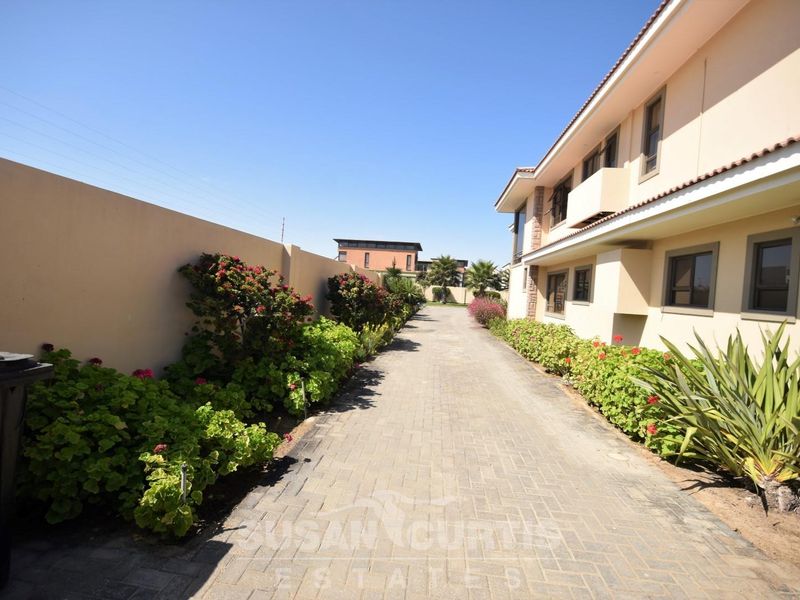 WELL BUILD FAMILY HOME CLOSE TO THE OCEAN - Photo 8