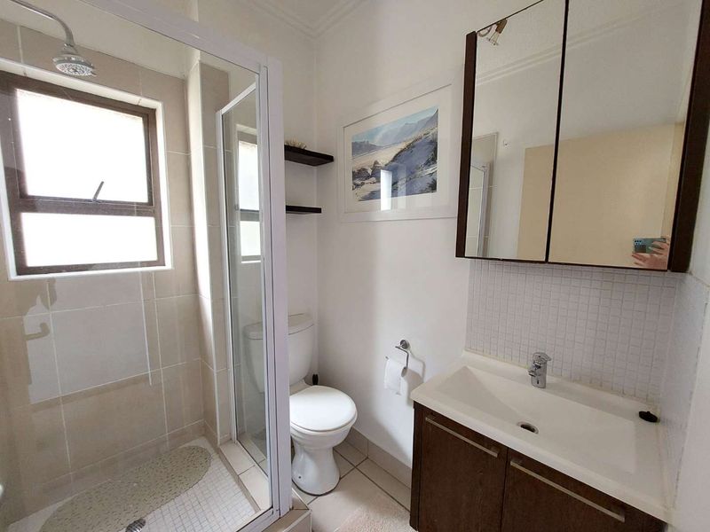 Fully Furnished 2-Bed Executive Apartment in Secure Bryanston Complex - Photo 8