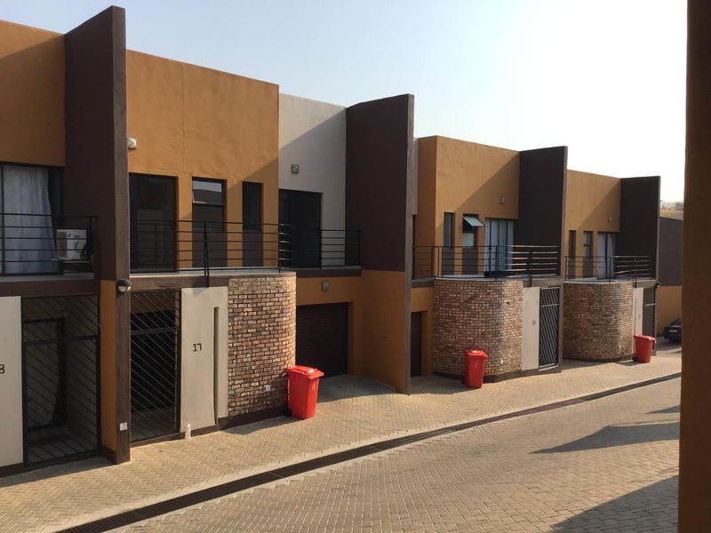 Rocky Crest, Adonai Court - Photo 10