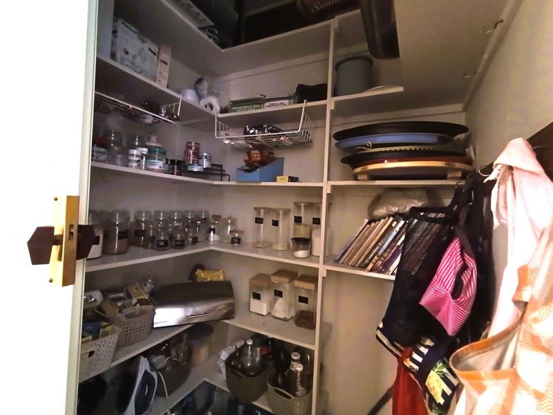 Private Retreat in a Charming Small Complex - Photo 8