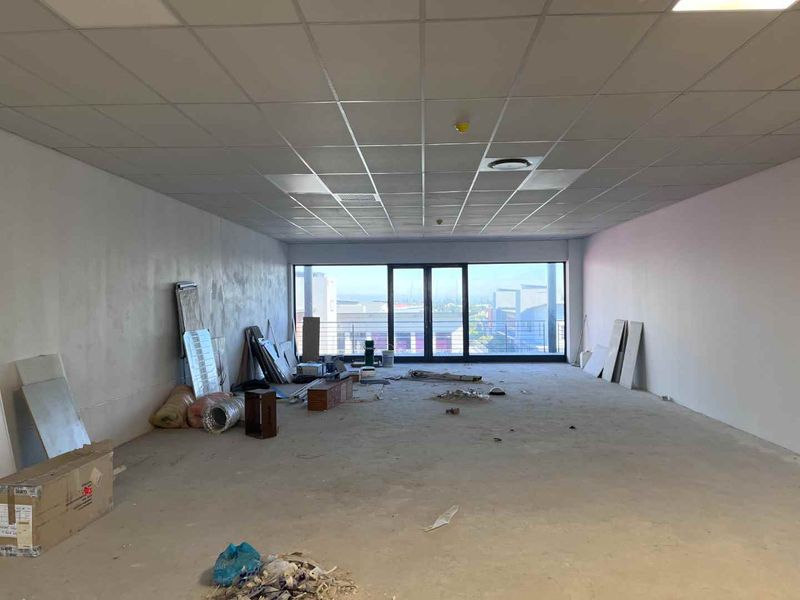 Prime Office Space in Sable Square Centre - Photo 5