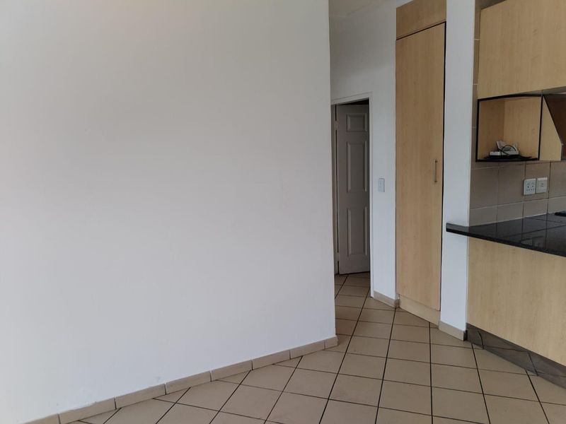 Winchester Hills: Where Privacy Meets Modern Living! - Photo 8