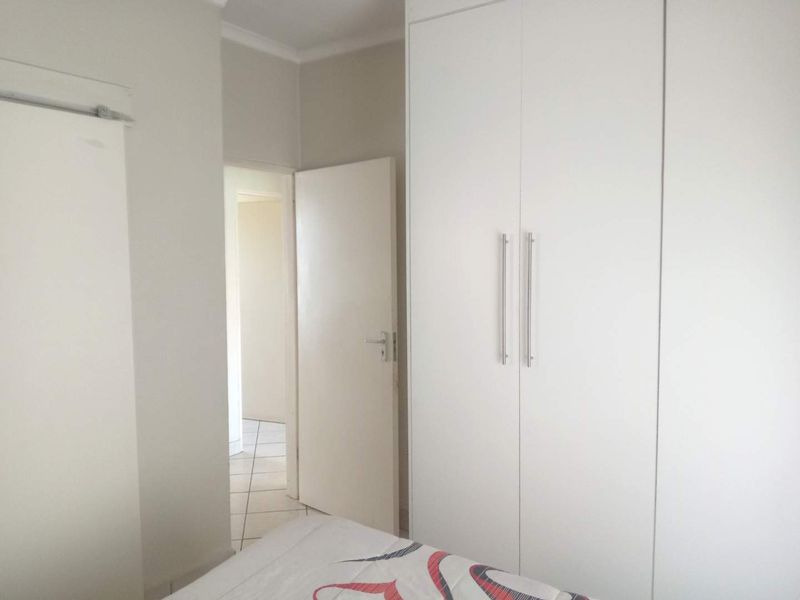 THREE BEDROOM TOWNHOUSE FOR SALE IN DAWN PARK - Photo 9