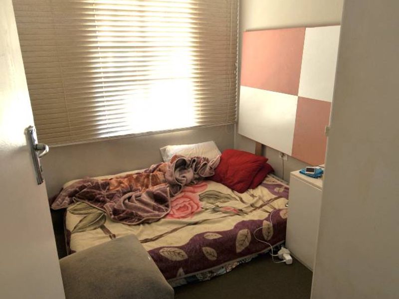 Modern 2-Bedroom, 2-Bathroom Apartment to rent in Erasmuskloof - Photo 9