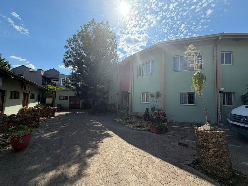 🏢 PRIME HOSPITALITY INVESTMENT – WINDHOEK CBD SOUTH ✨ - Photo 2