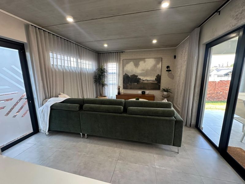 The Space You've Been Waiting For. The Lifestyle You've Earned. - Photo 2