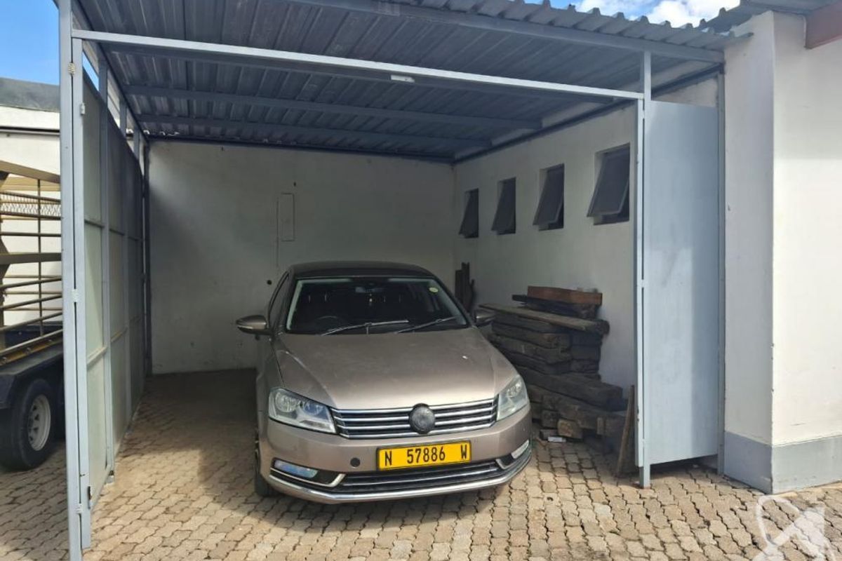 WAREHOUSE & OFFICES FOR SALE – LAFRENZ INDUSTRIAL SELLING PRICE N$13,650,000 - Photo 3