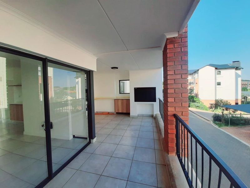 3 Bedroom Apartment to Let in Ballito Hills - Photo 5