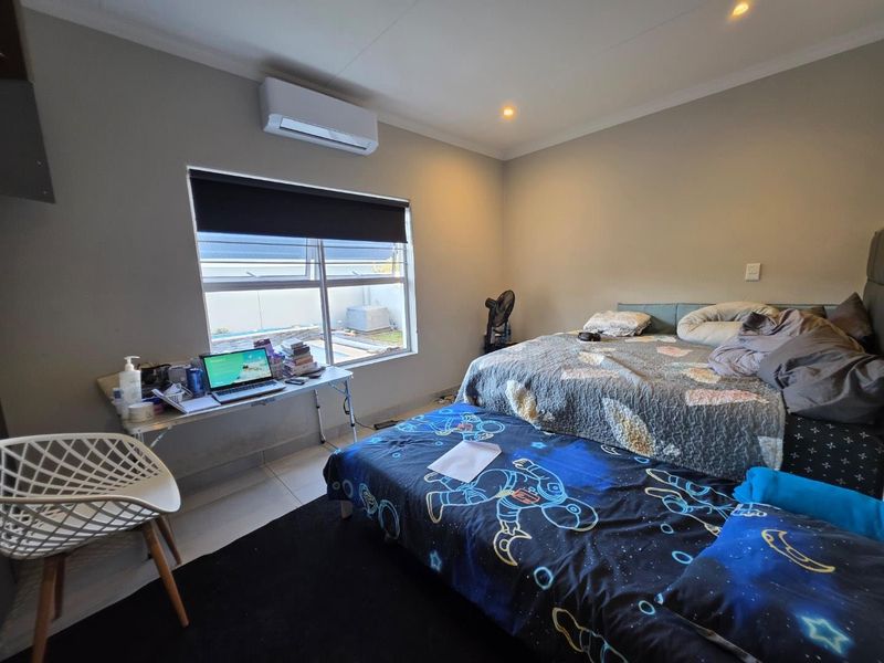Family Haven in Sought After Leisure Bay Estate - Photo 10