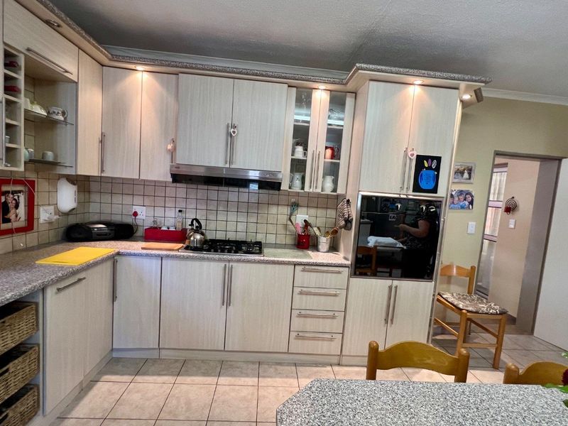 One level home for sale - Photo 4