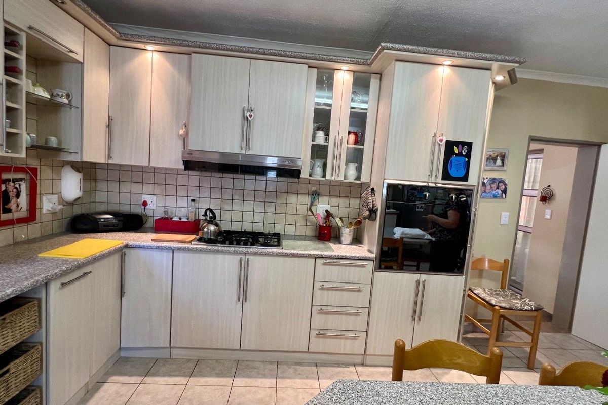 One level home for sale - Photo 4