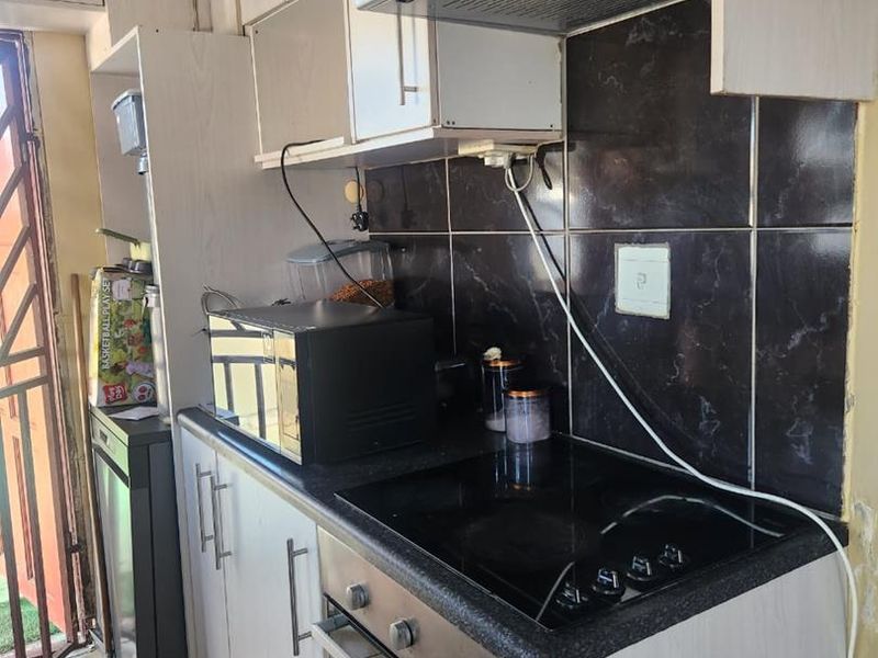 Charming 2-Bedroom Home in Delft Symphony Awaits You! - Photo 9