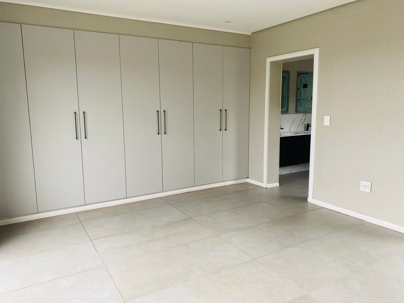 Beautiful Home For Rental in Palm Lakes Estate - Photo 9