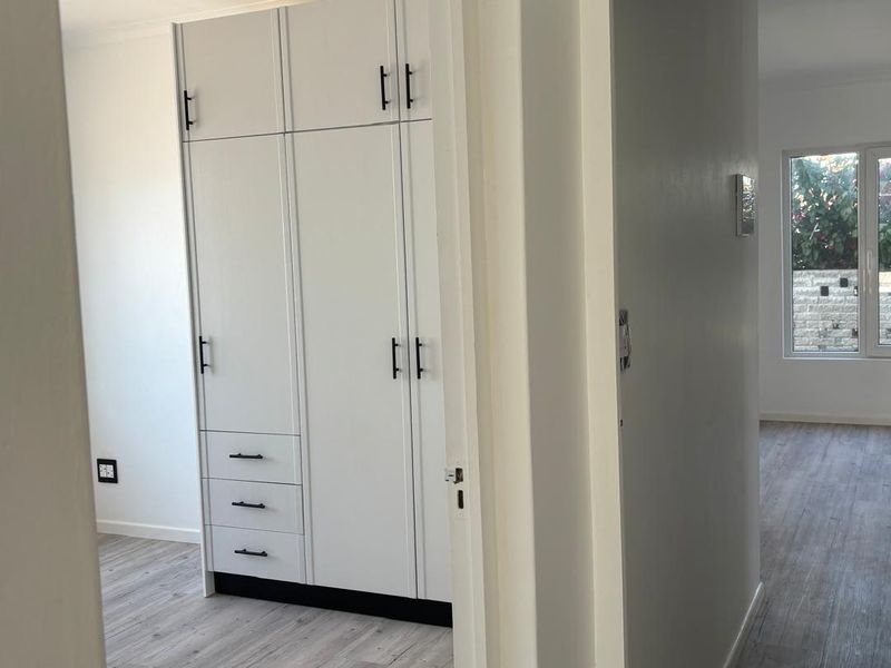 🏡 Exclusive 3 Bedroom Family Home with Separate Flat for sale in Vineta, Swakopmund. - Photo 9